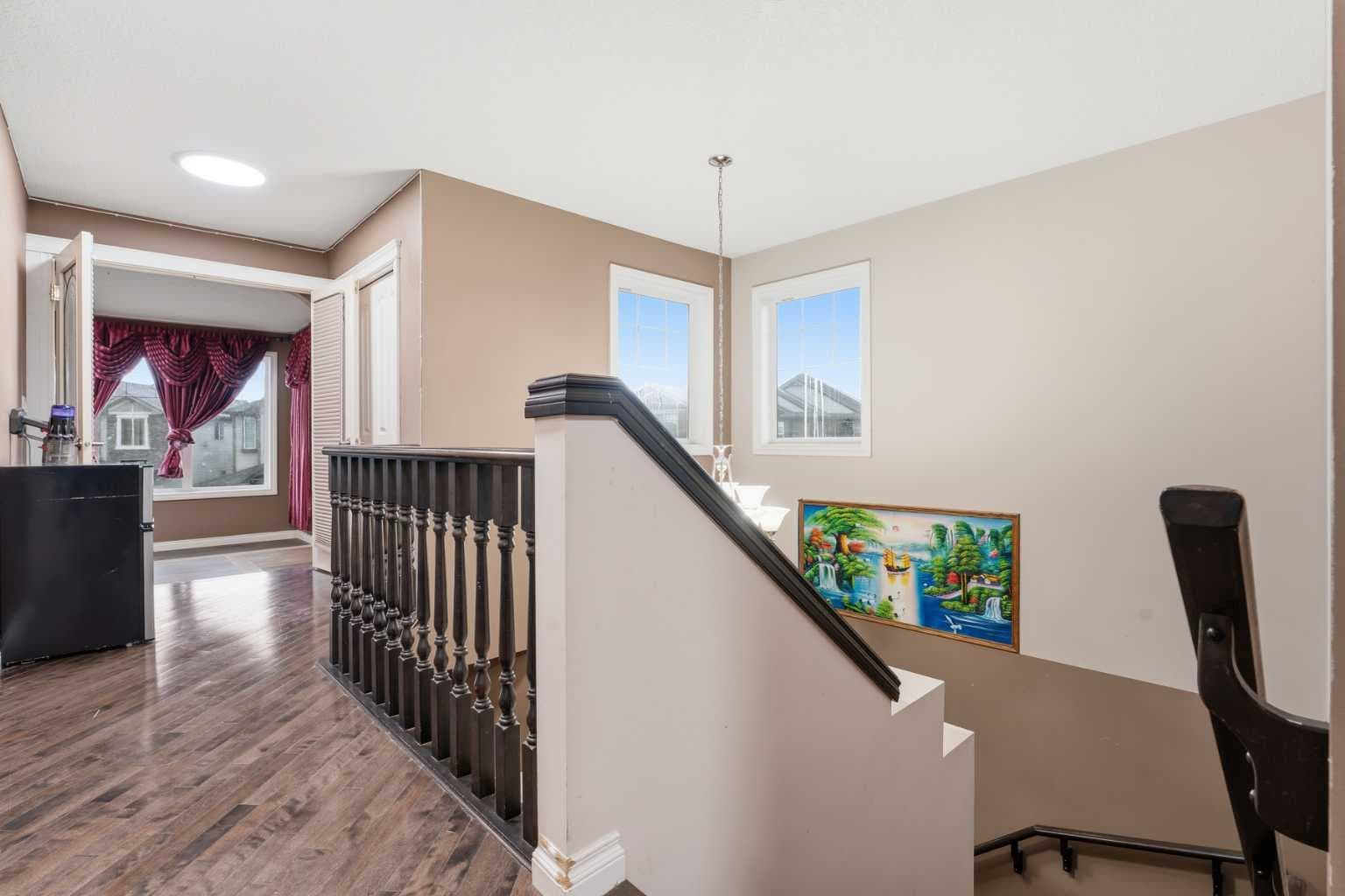 290 Valleyview Court SE
