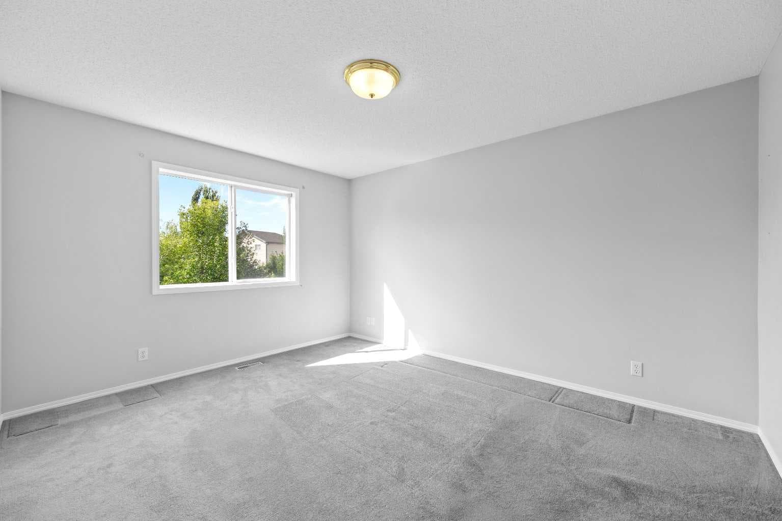 15 Hidden Ranch Crescent NW