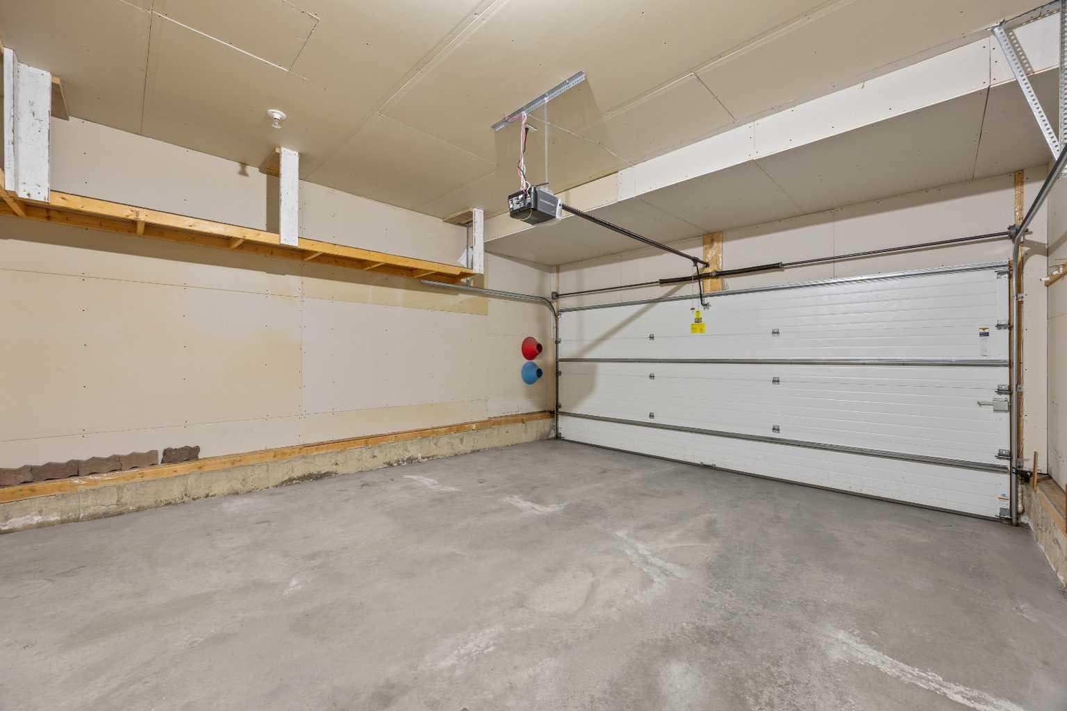 15 Hidden Ranch Crescent NW