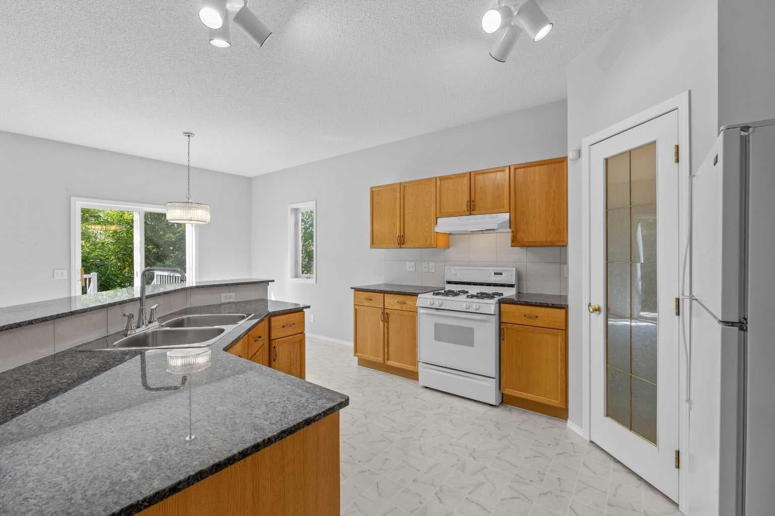 15 Hidden Ranch Crescent NW