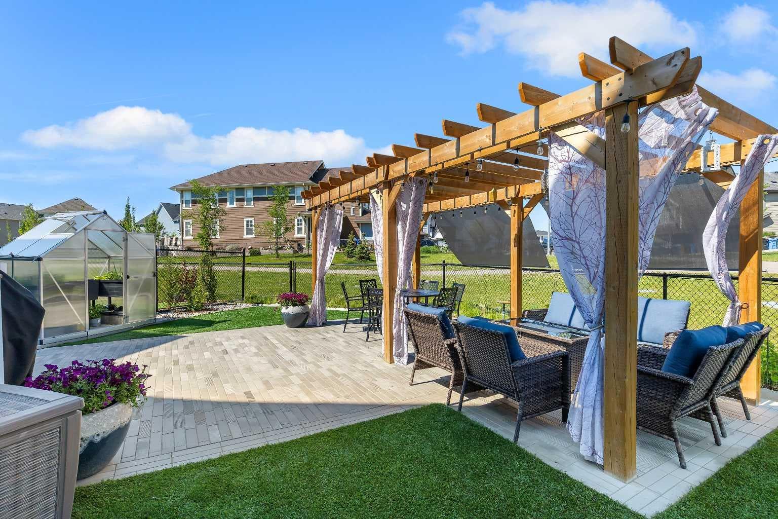 168 Magnolia Manor SE