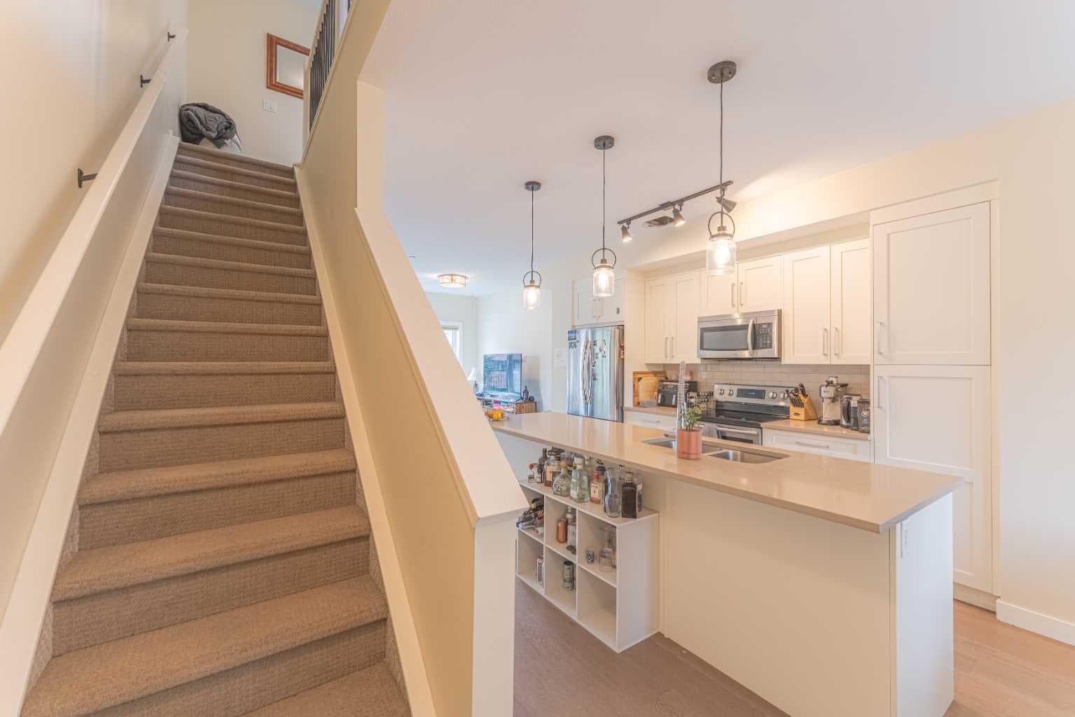 102, 1106 Bow Valley Trail  