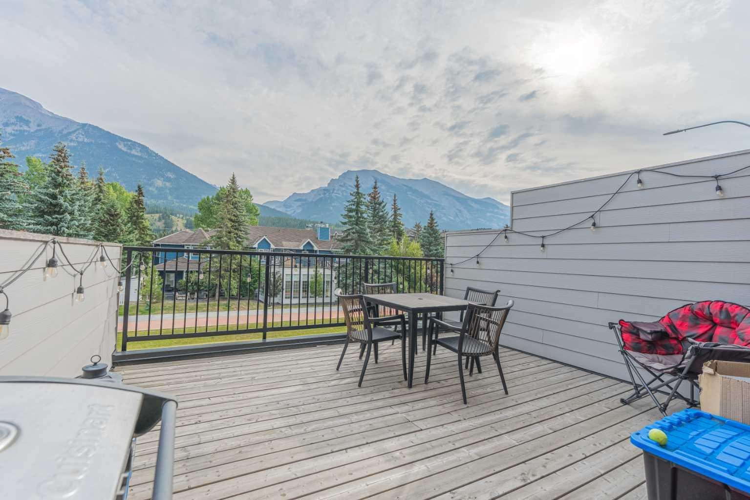 102, 1106 Bow Valley Trail  