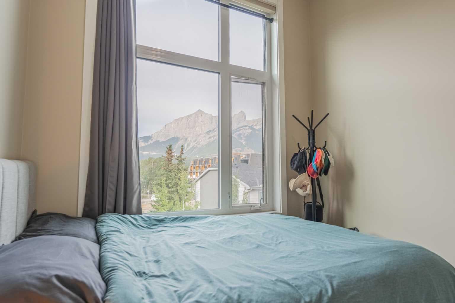 102, 1106 Bow Valley Trail  