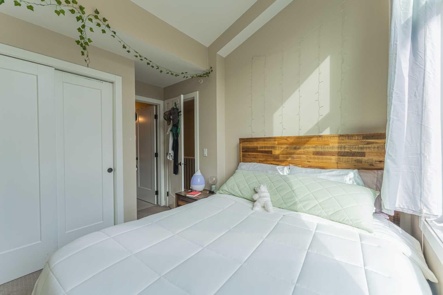 102, 1106 Bow Valley Trail  
