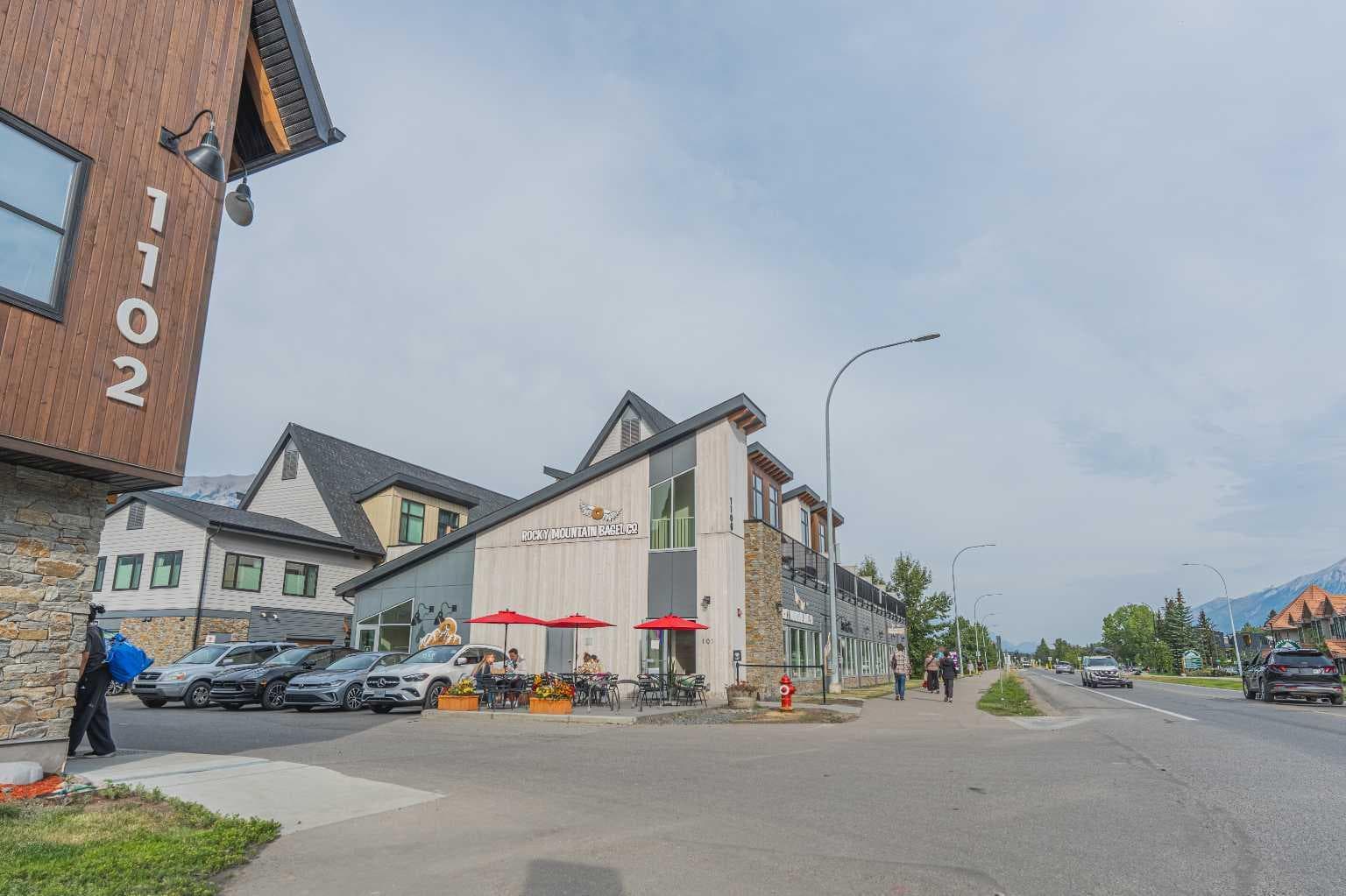102, 1106 Bow Valley Trail  