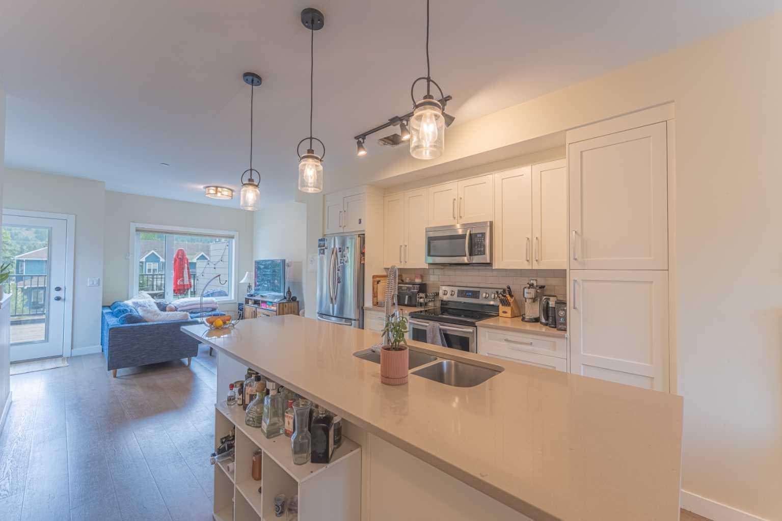 102, 1106 Bow Valley Trail  