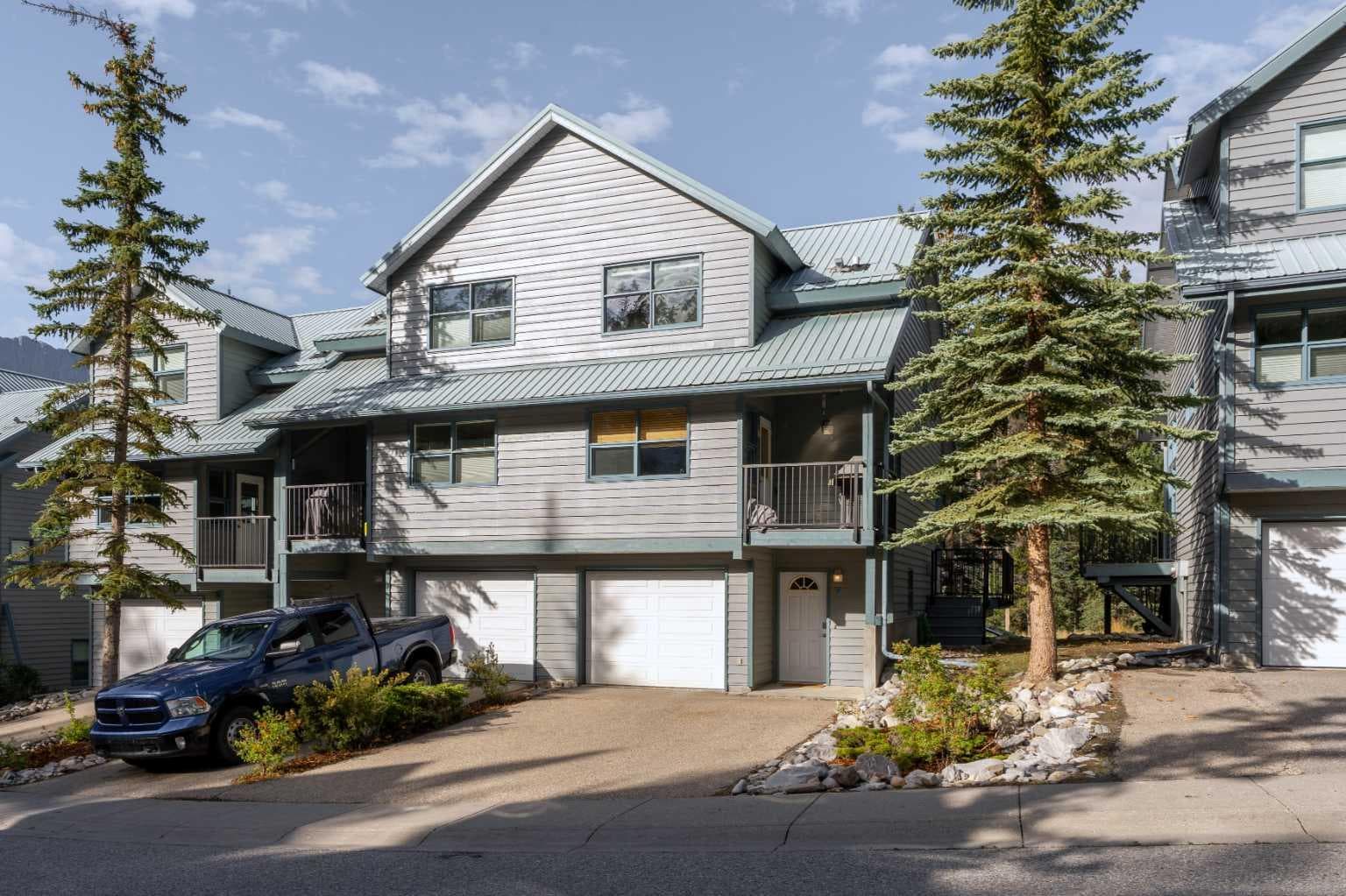 9, 242 Benchlands Terrace 