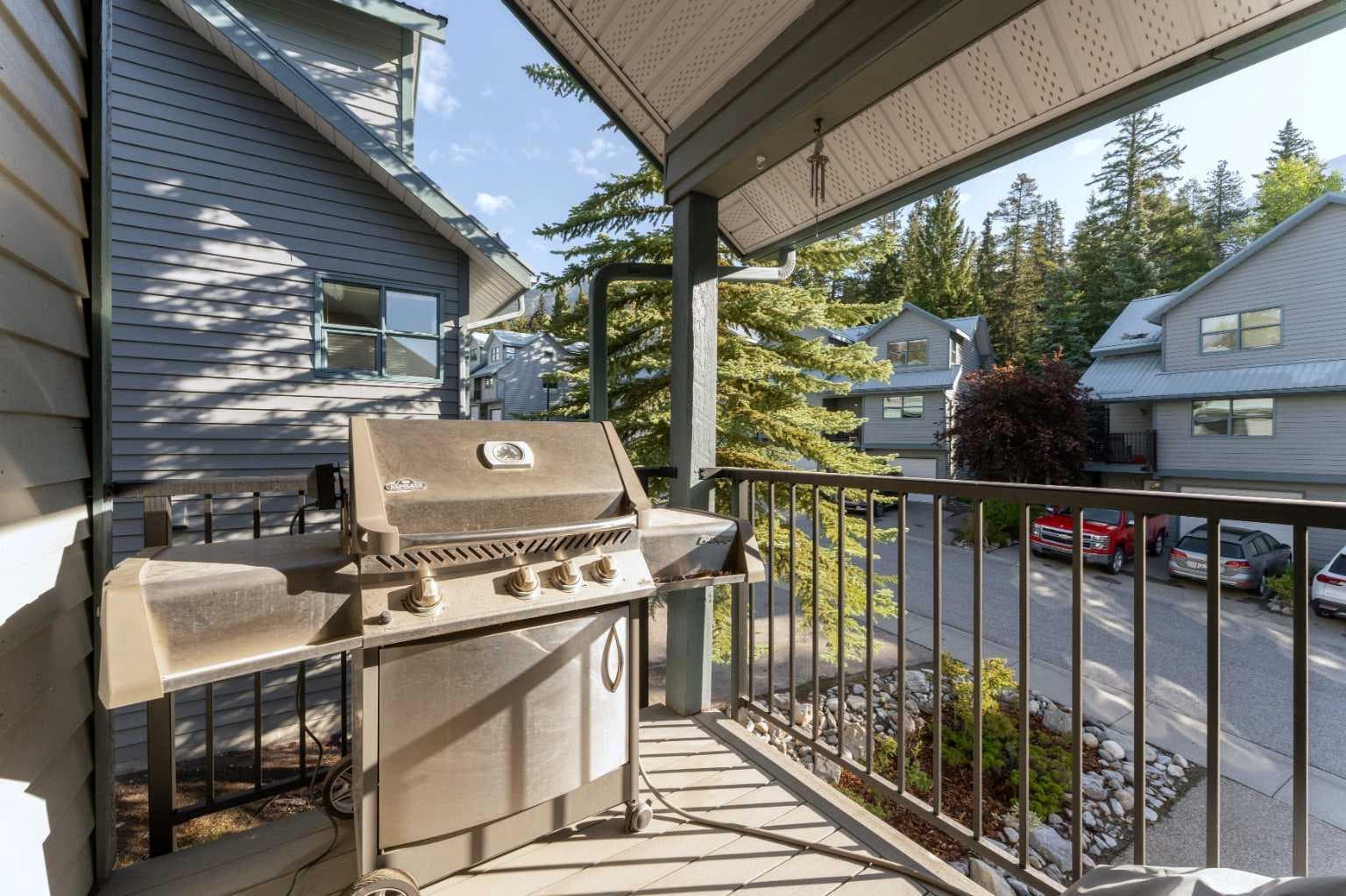 9, 242 Benchlands Terrace 