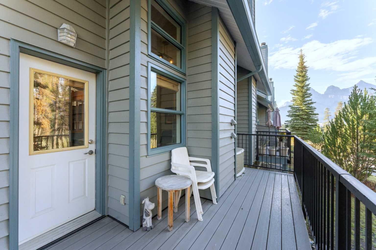 9, 242 Benchlands Terrace 