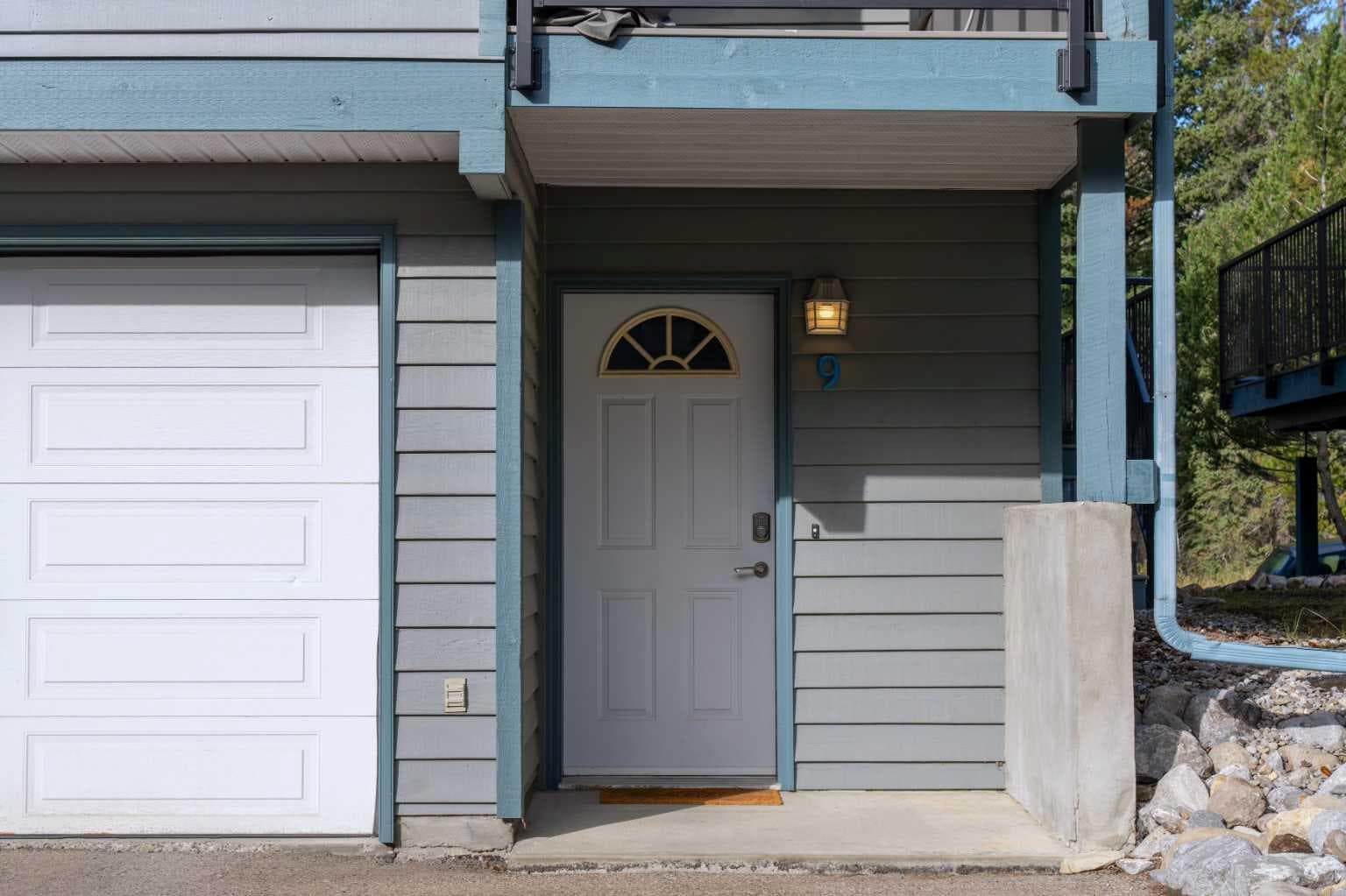 9, 242 Benchlands Terrace 