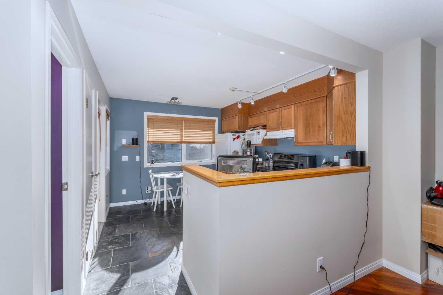 9, 242 Benchlands Terrace 