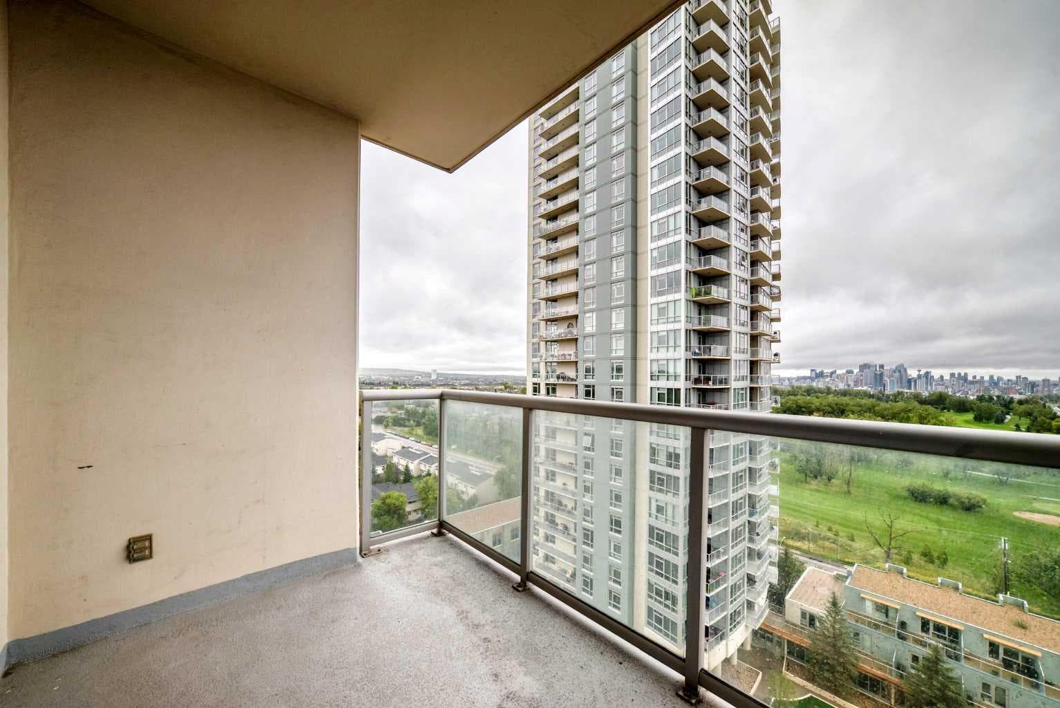 1207, 77 Spruce Place SW