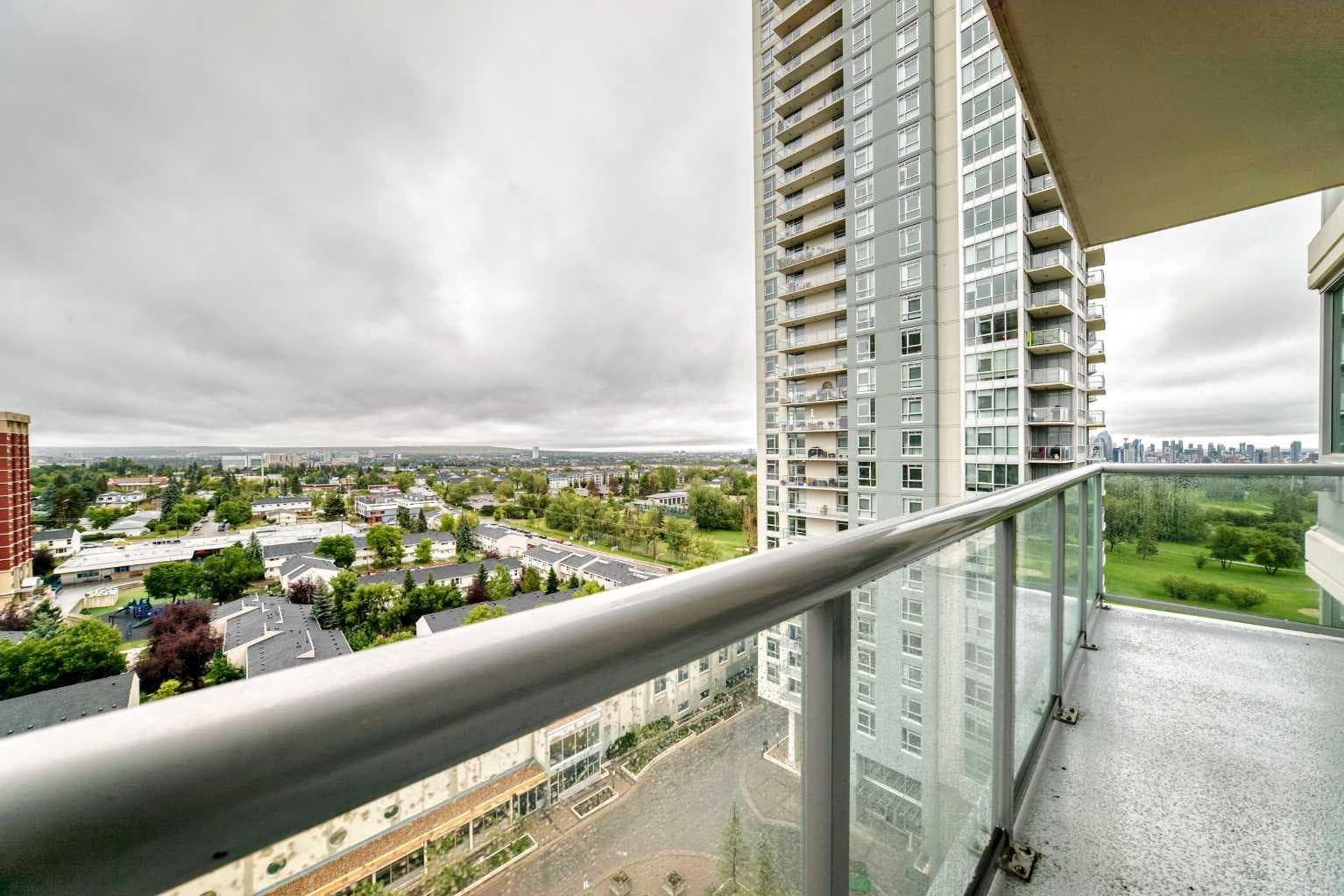 1207, 77 Spruce Place SW