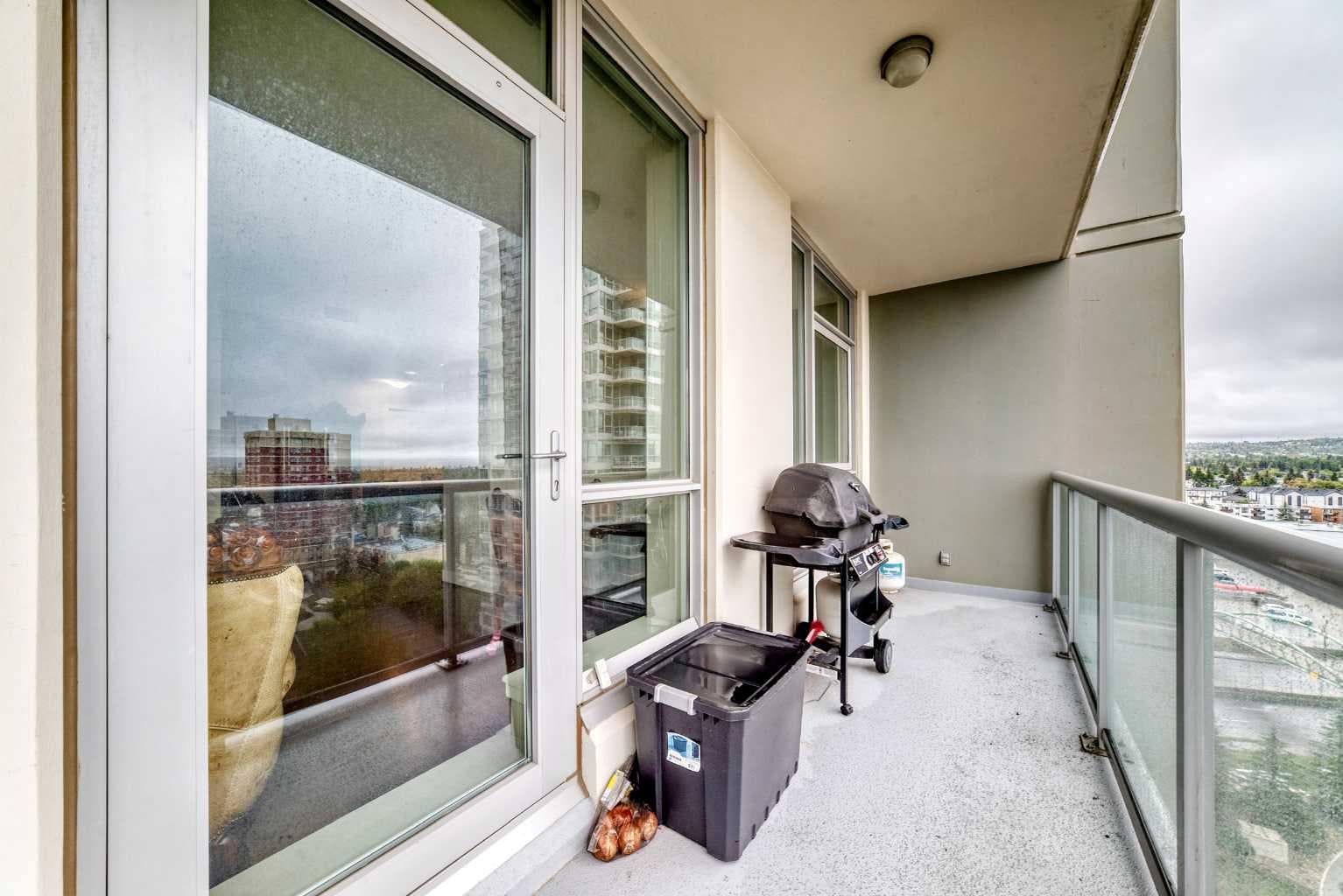 1207, 77 Spruce Place SW
