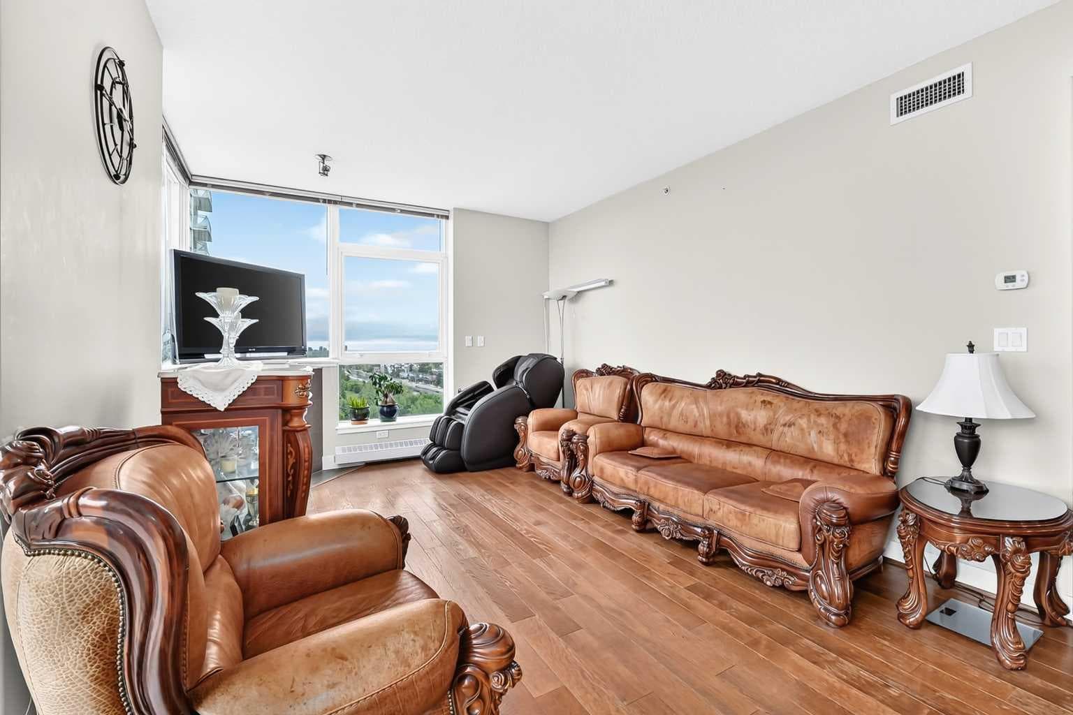 1207, 77 Spruce Place SW