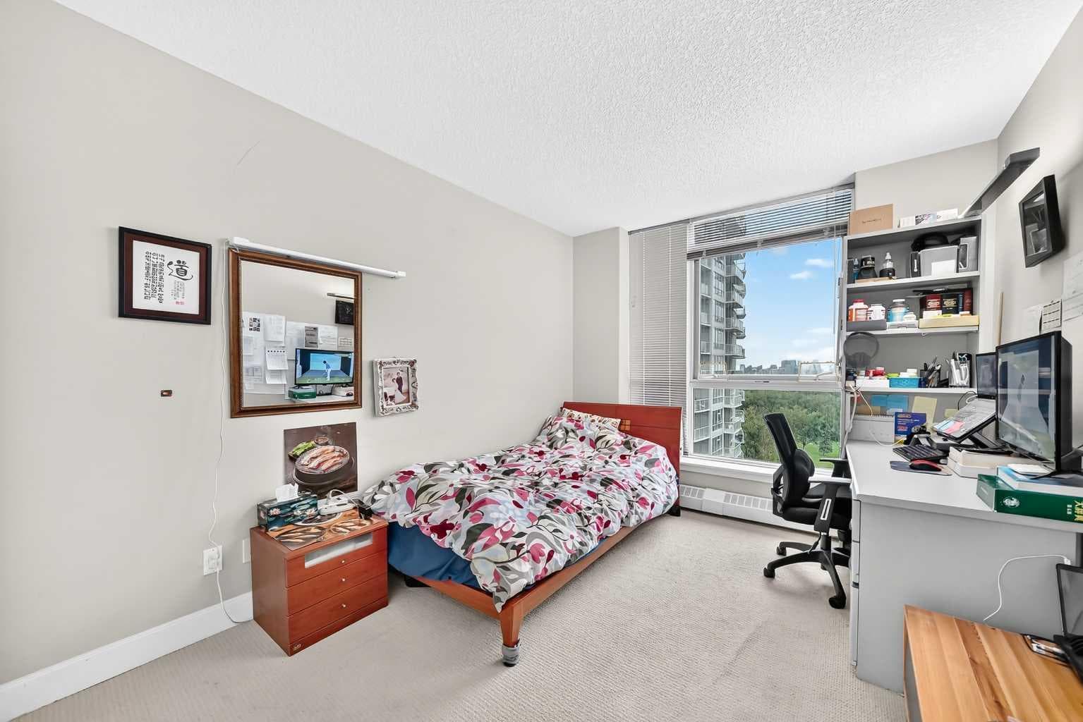 1207, 77 Spruce Place SW