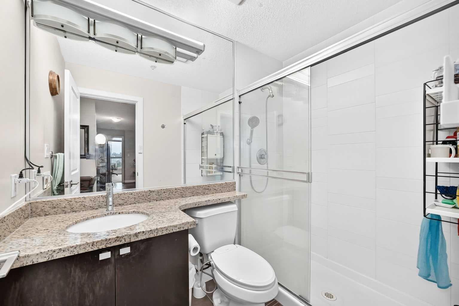 1207, 77 Spruce Place SW