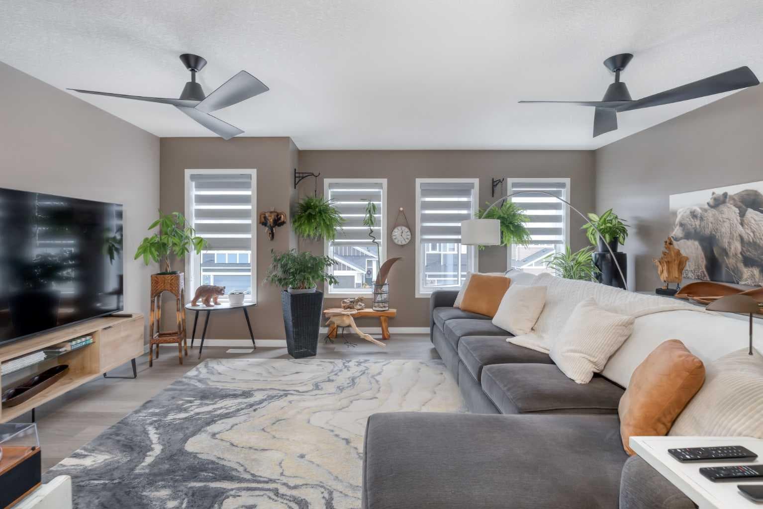582 Rivercrest View 