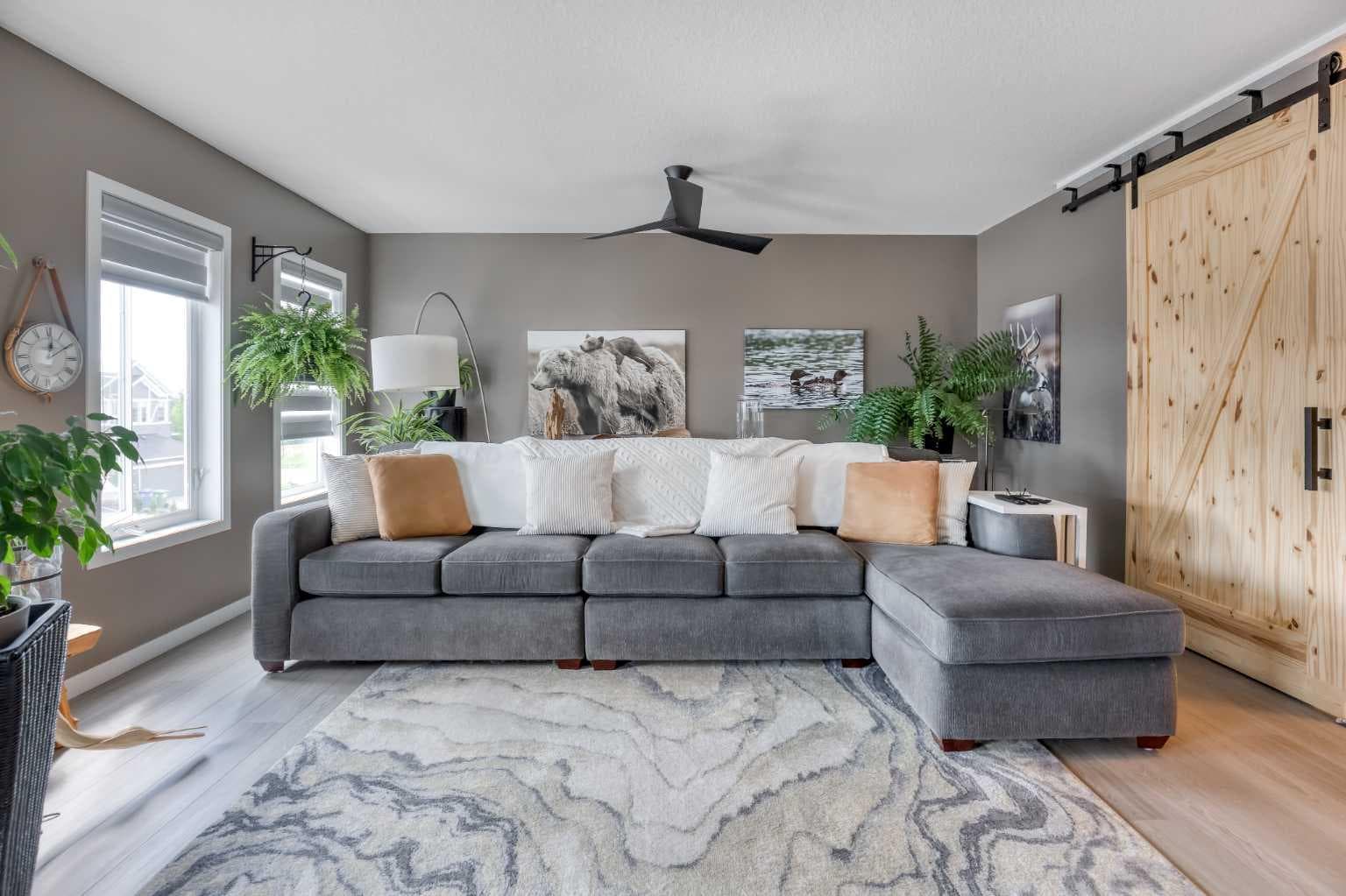 582 Rivercrest View 