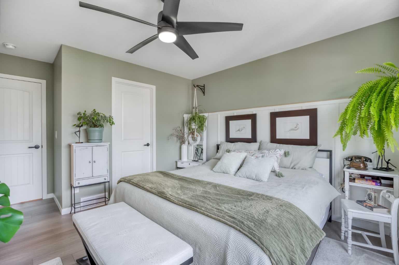 582 Rivercrest View 