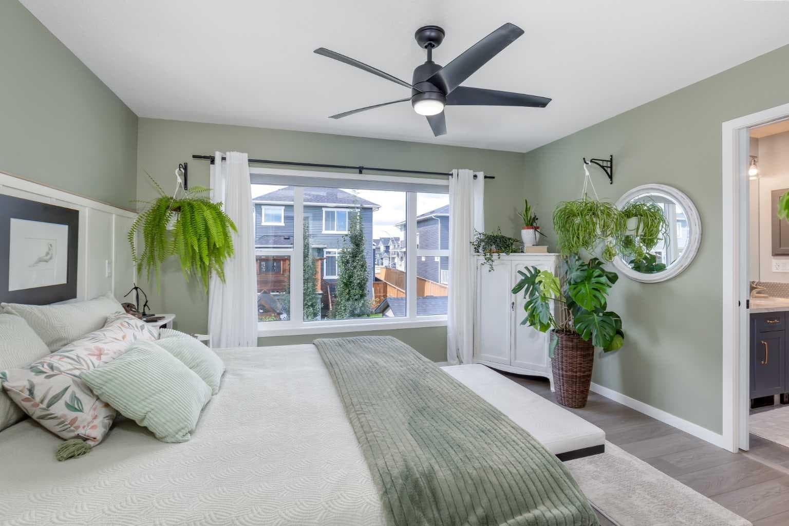 582 Rivercrest View 