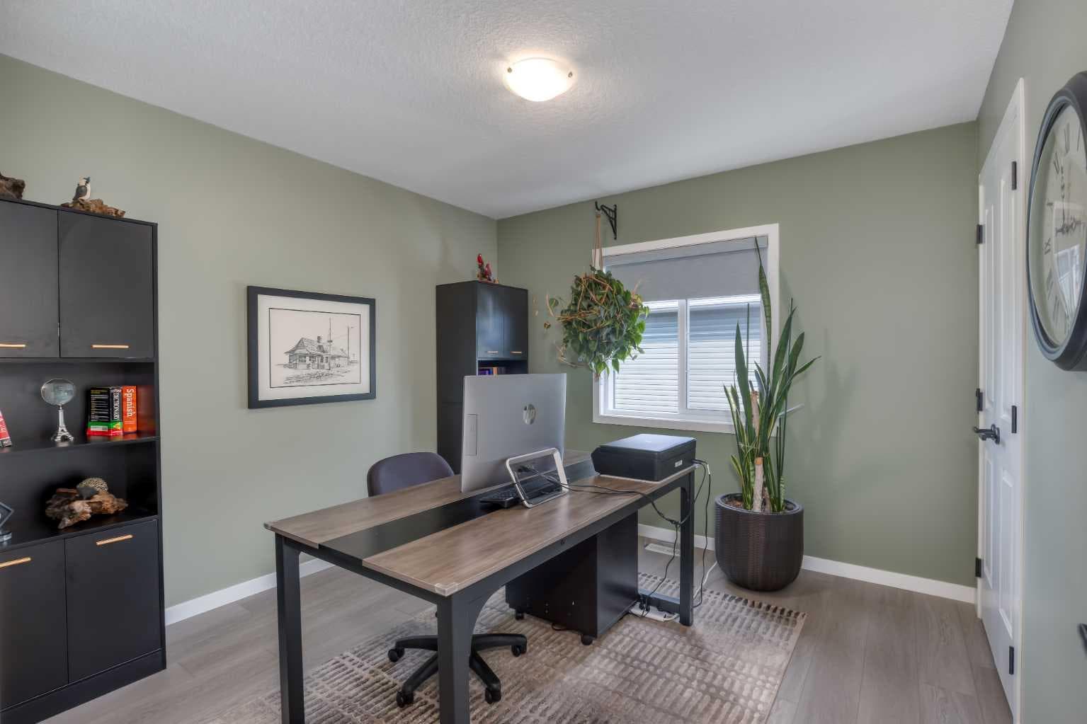 582 Rivercrest View 