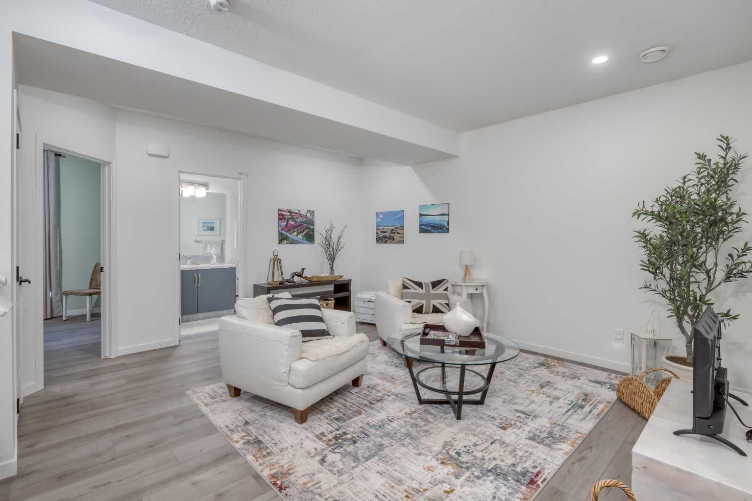 582 Rivercrest View 