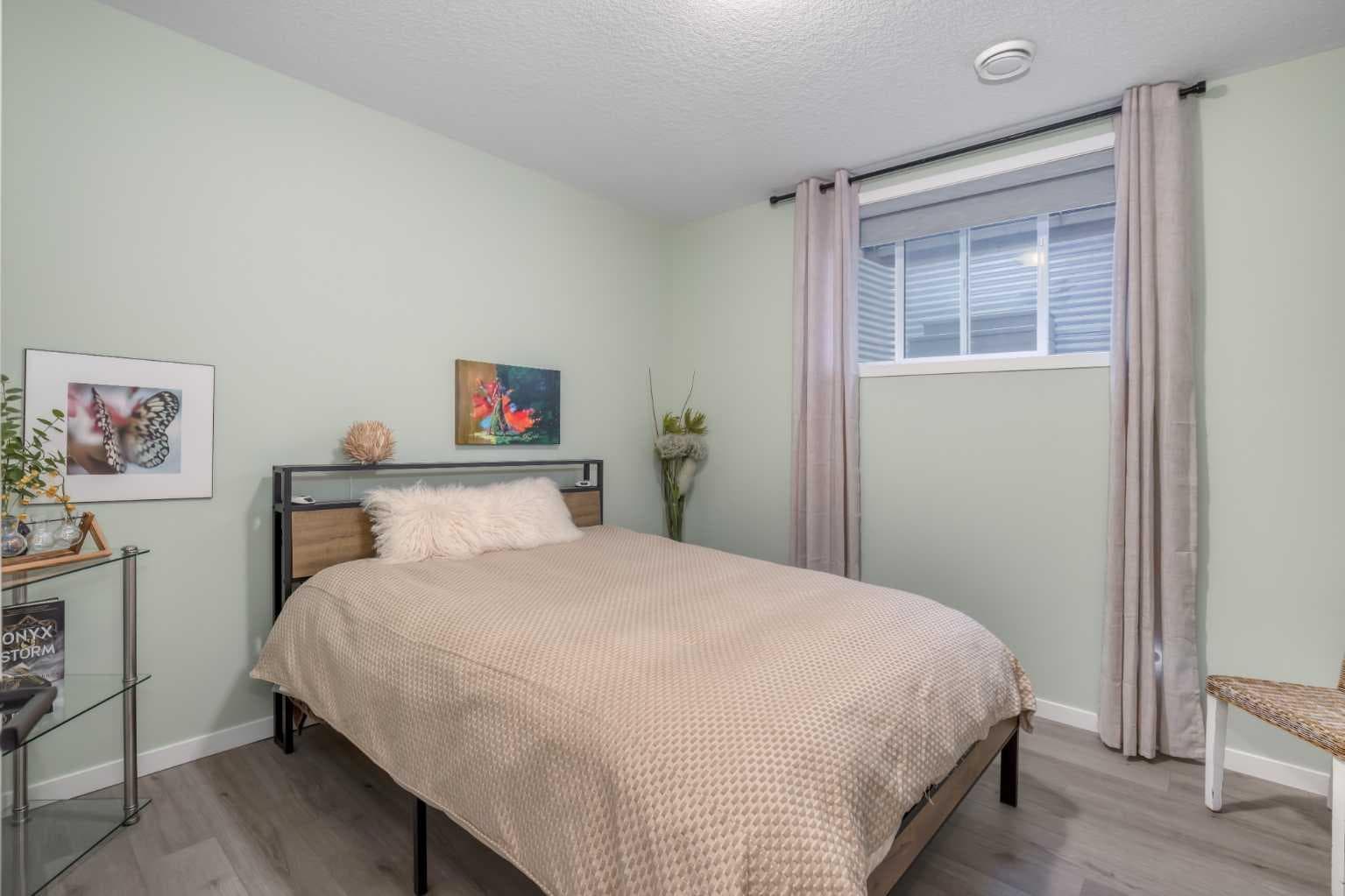 582 Rivercrest View 