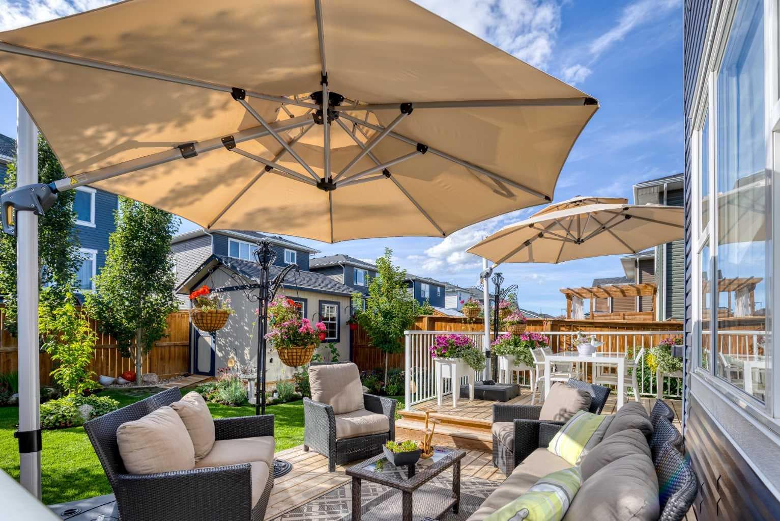 582 Rivercrest View 