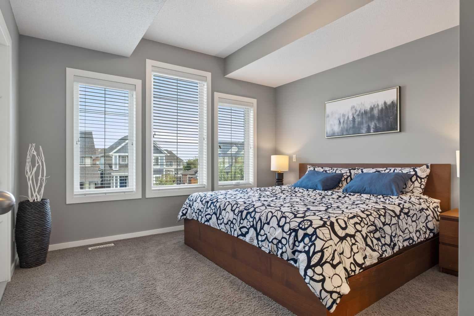 287 Mahogany Heights SE