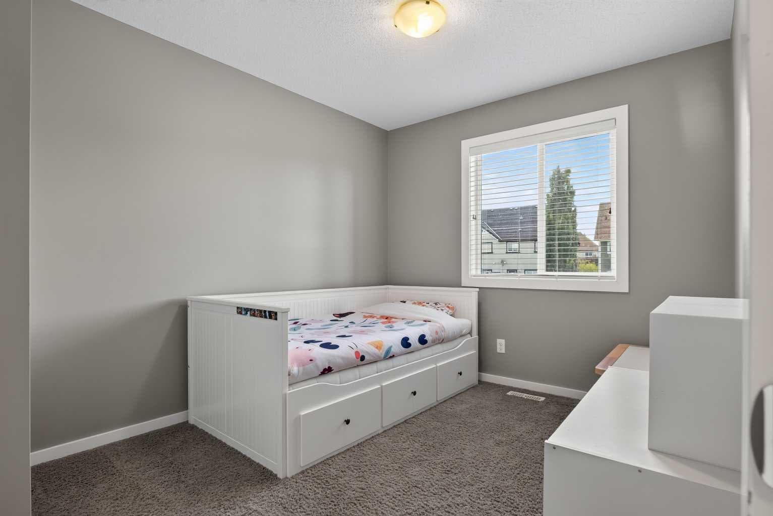 287 Mahogany Heights SE