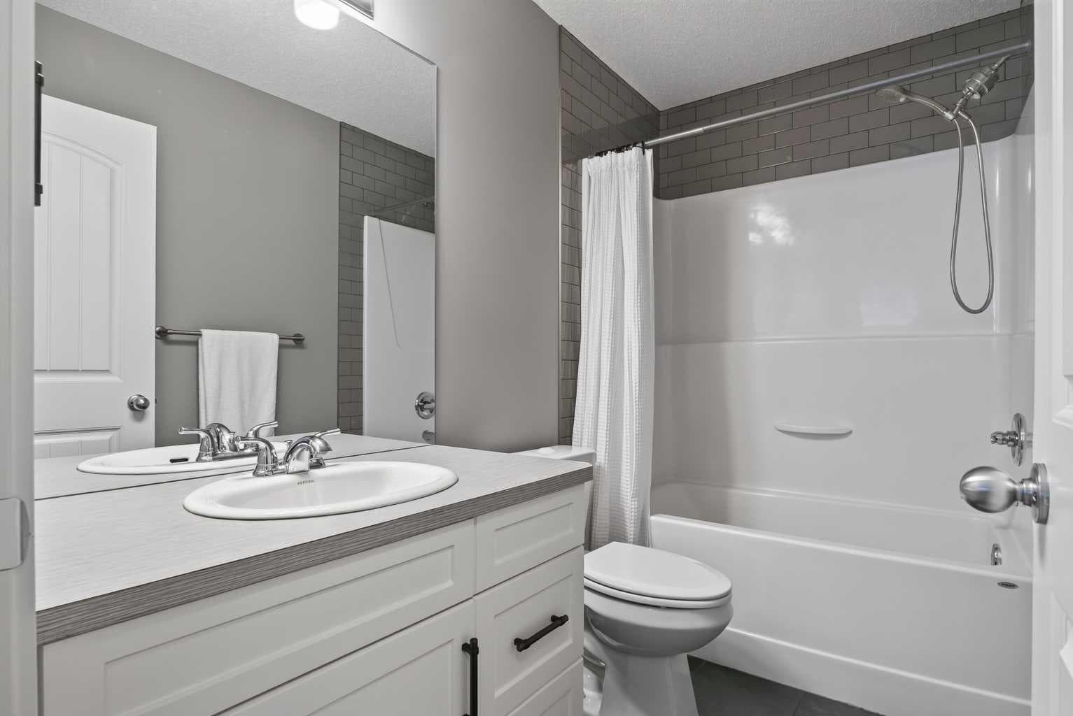 287 Mahogany Heights SE