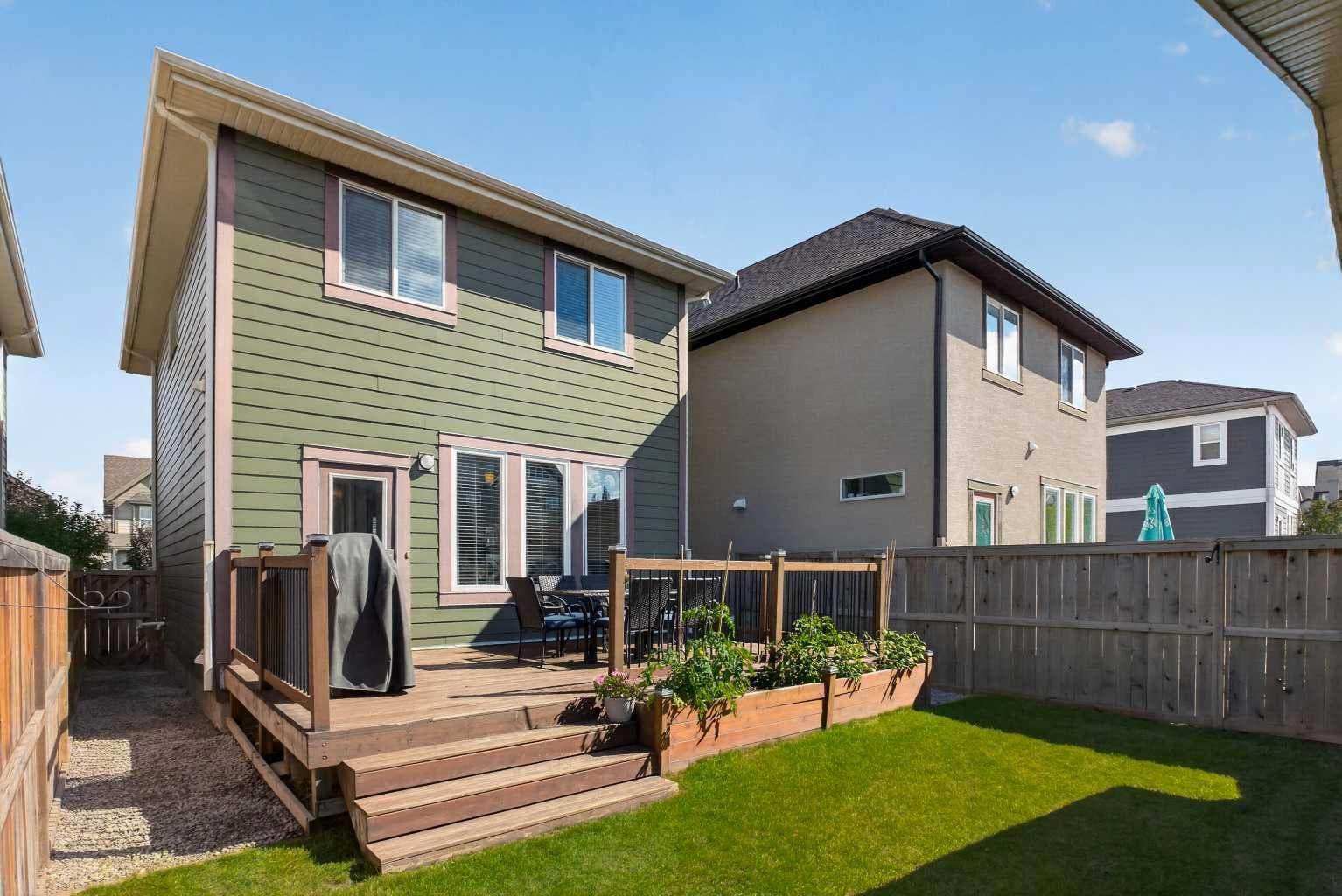 287 Mahogany Heights SE