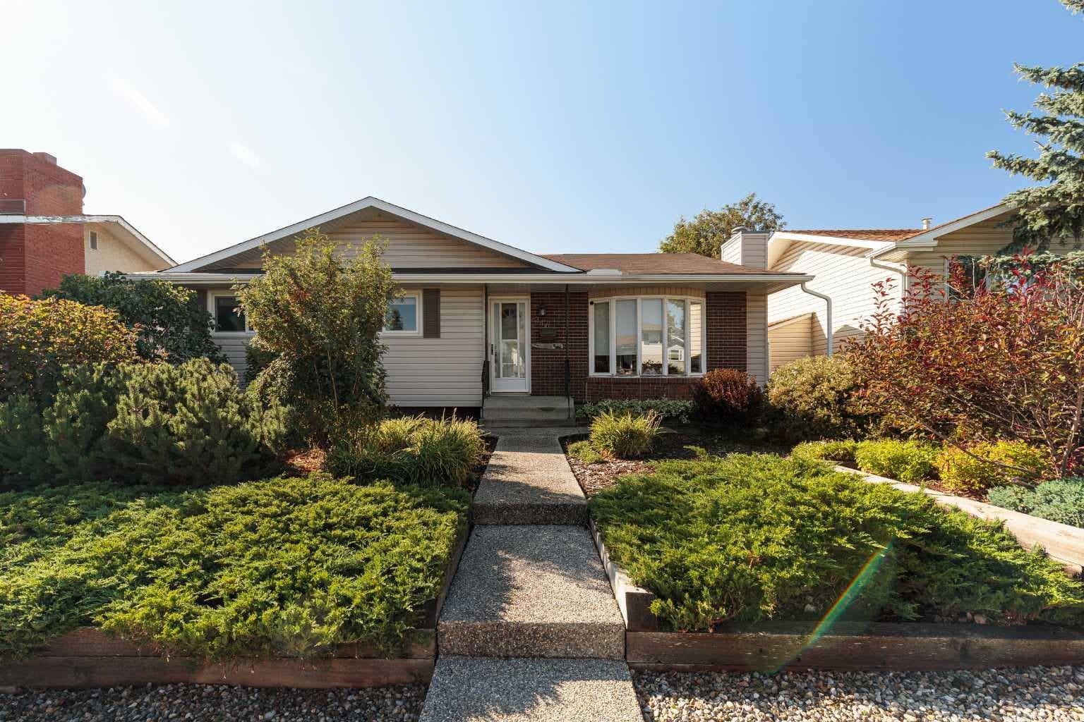 346 Rundleview Drive NE