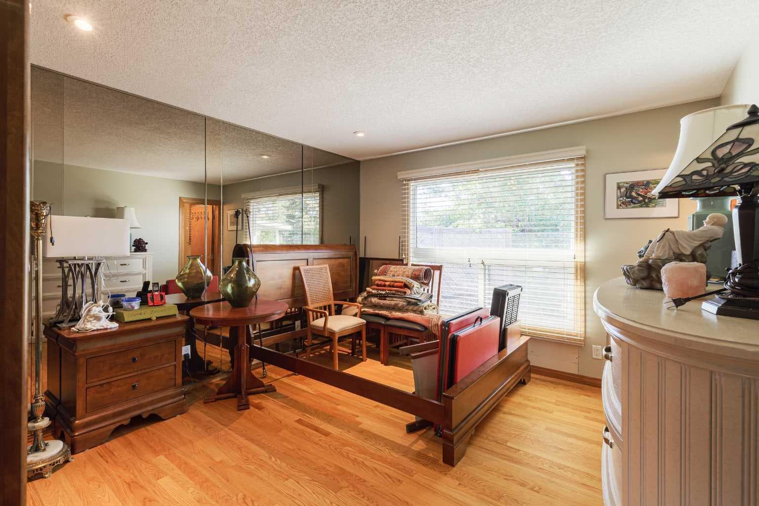 346 Rundleview Drive NE