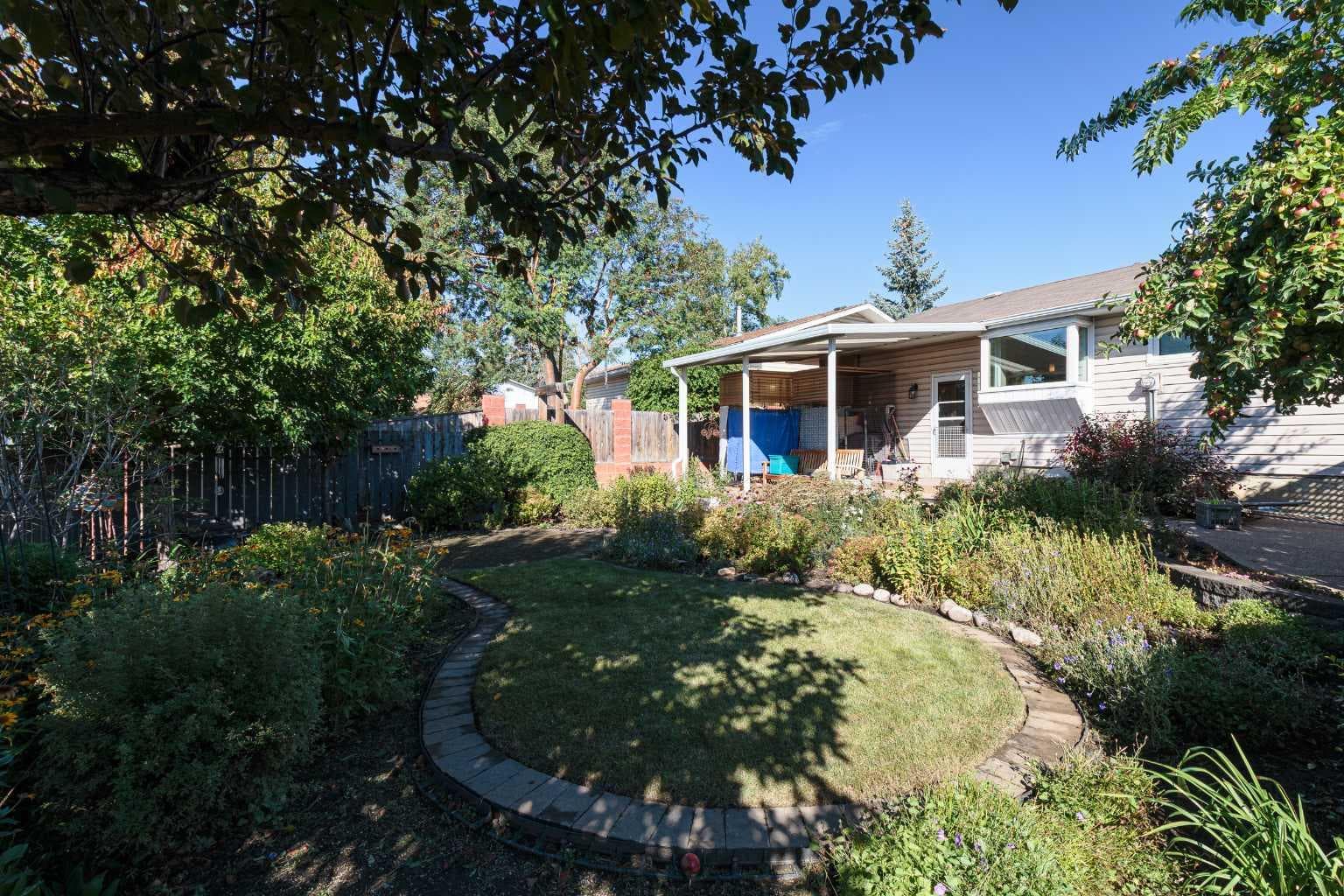 346 Rundleview Drive NE