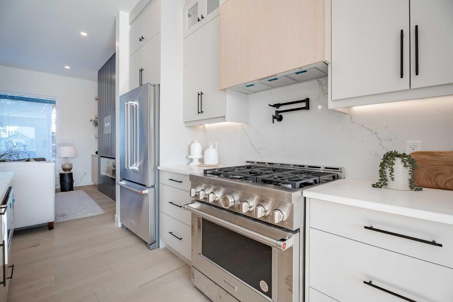 44 Collingwood Place NW