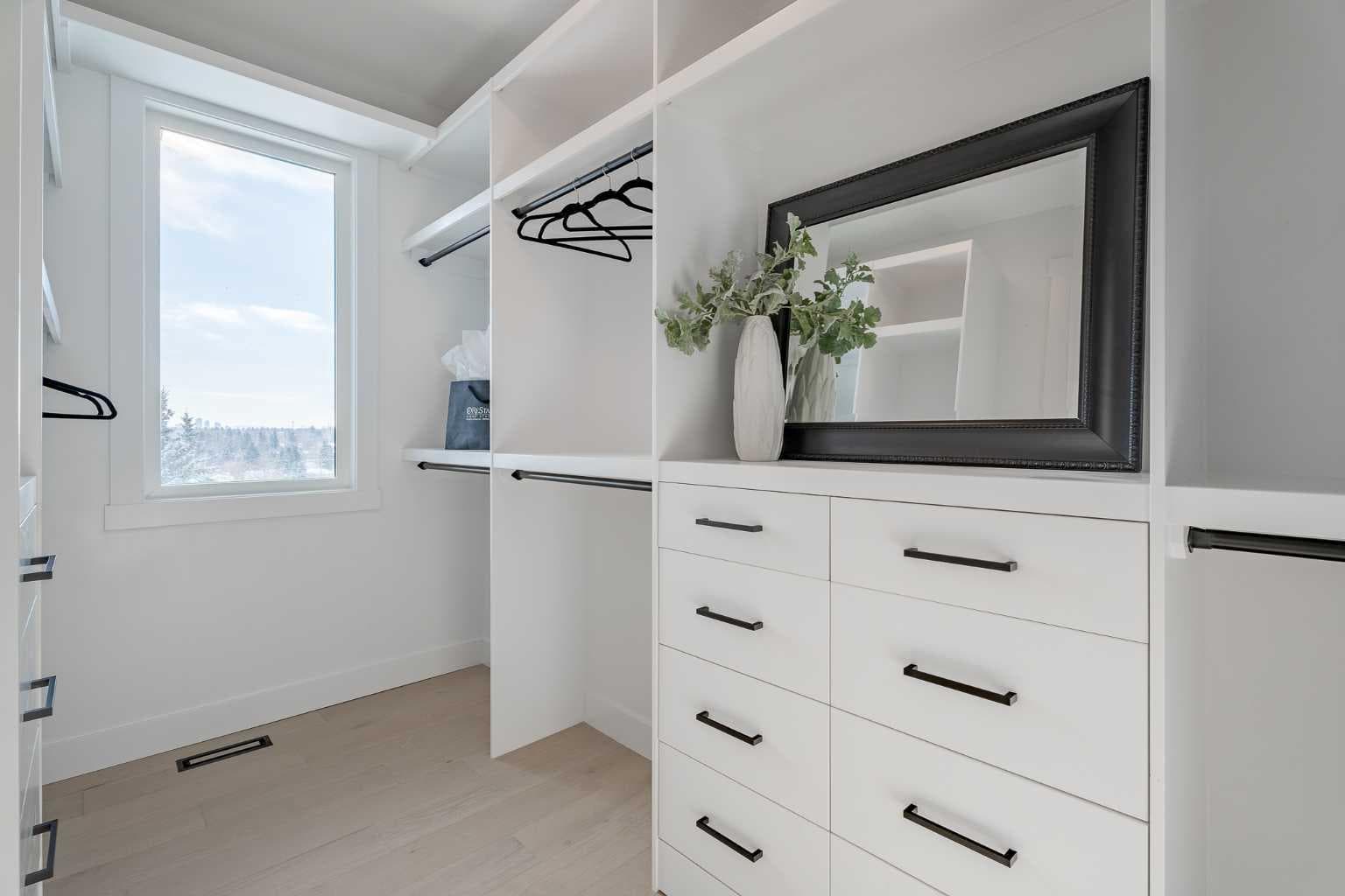 44 Collingwood Place NW