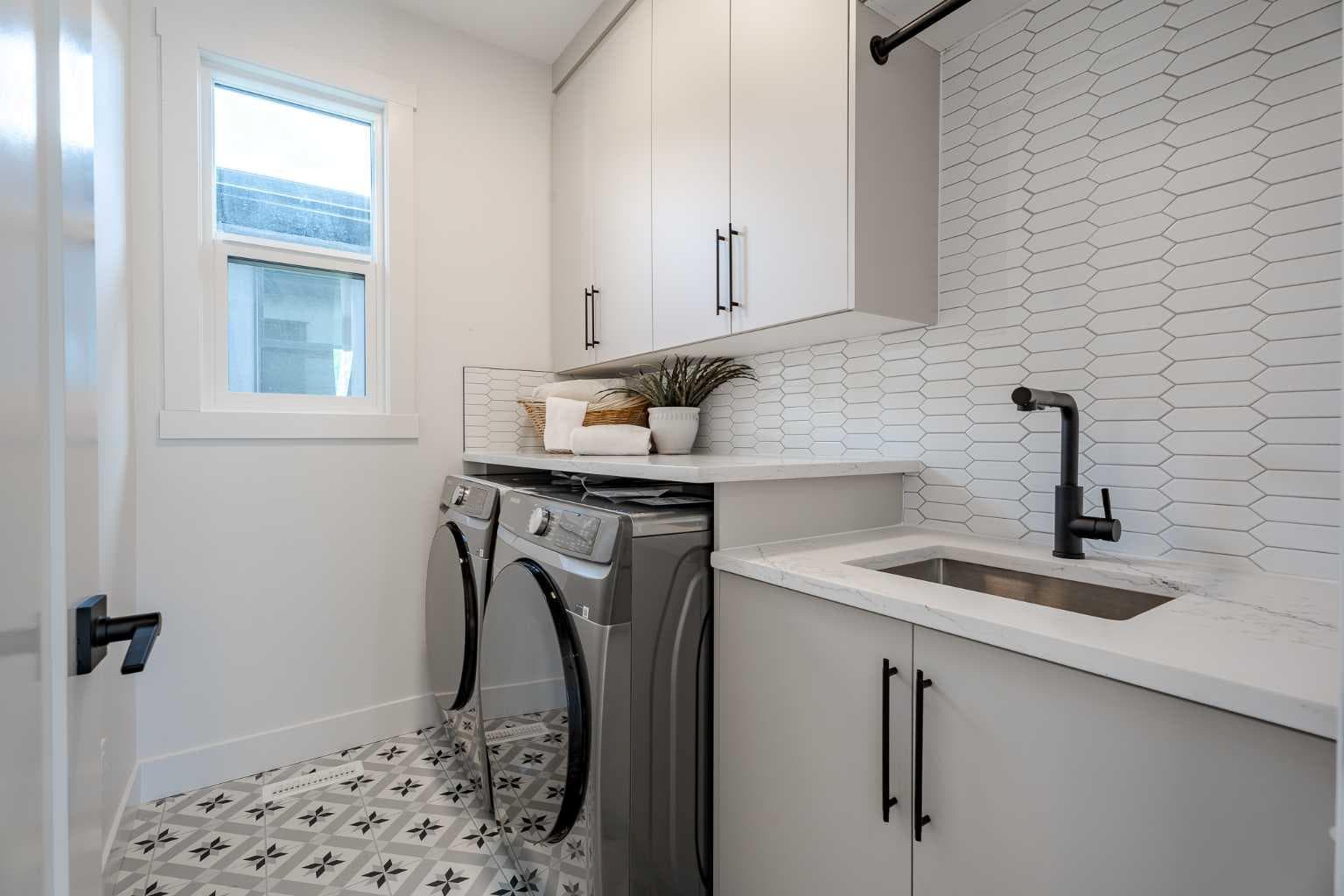 44 Collingwood Place NW