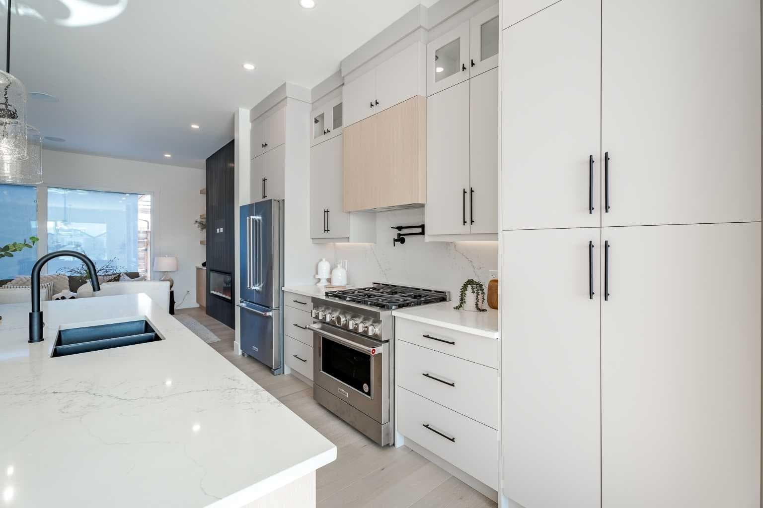 44 Collingwood Place NW