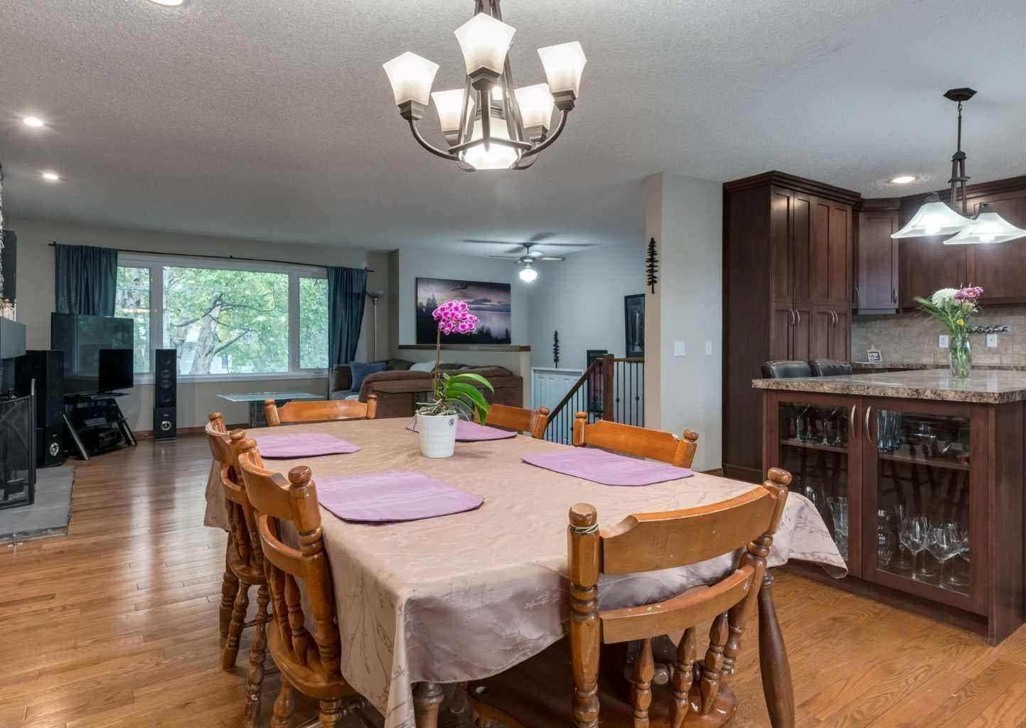 99 Silver Brook Drive NW