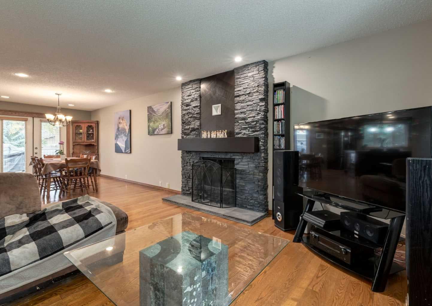 99 Silver Brook Drive NW