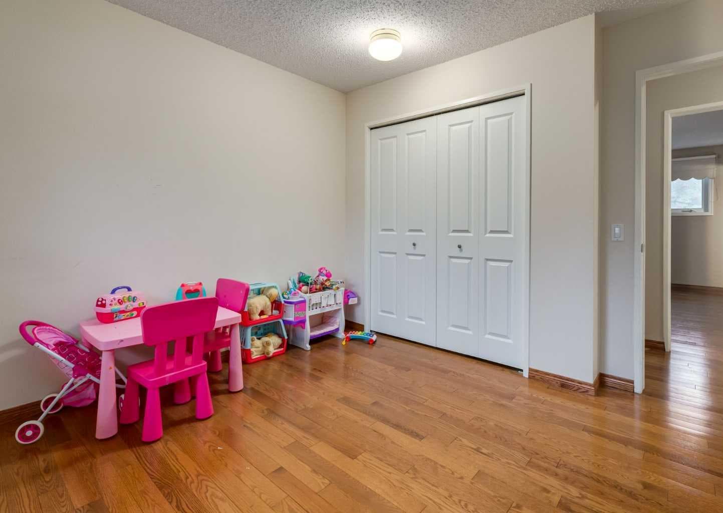 99 Silver Brook Drive NW