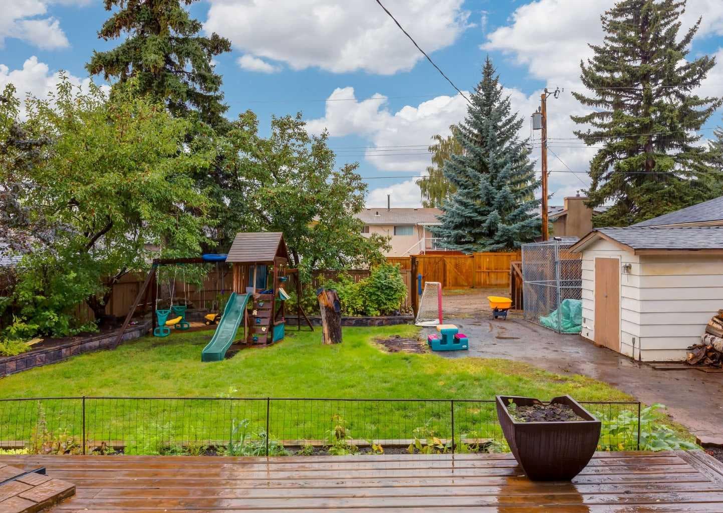 99 Silver Brook Drive NW