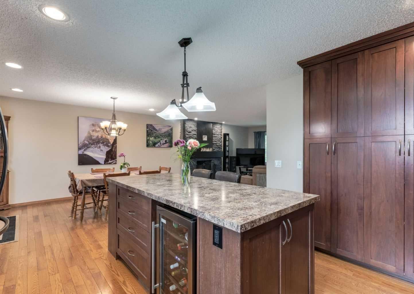 99 Silver Brook Drive NW