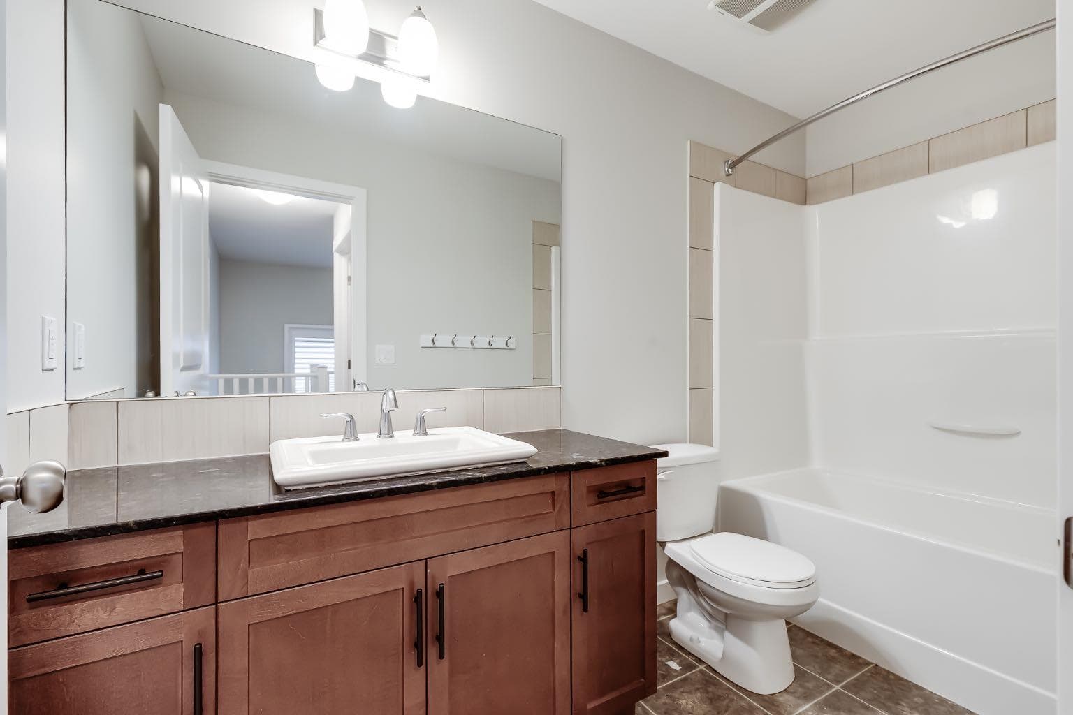 135 Kingsbridge Road SE