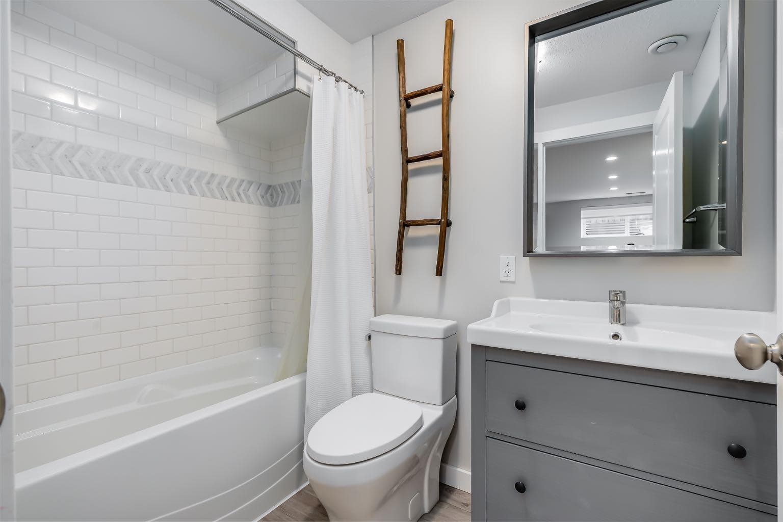 135 Kingsbridge Road SE