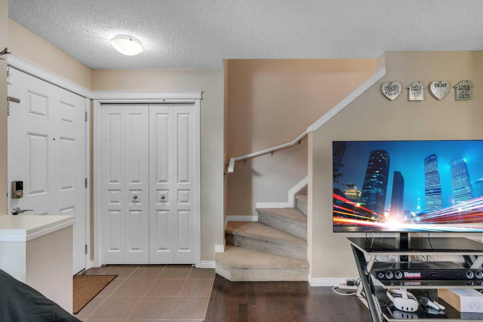 230 Cranford Park SE