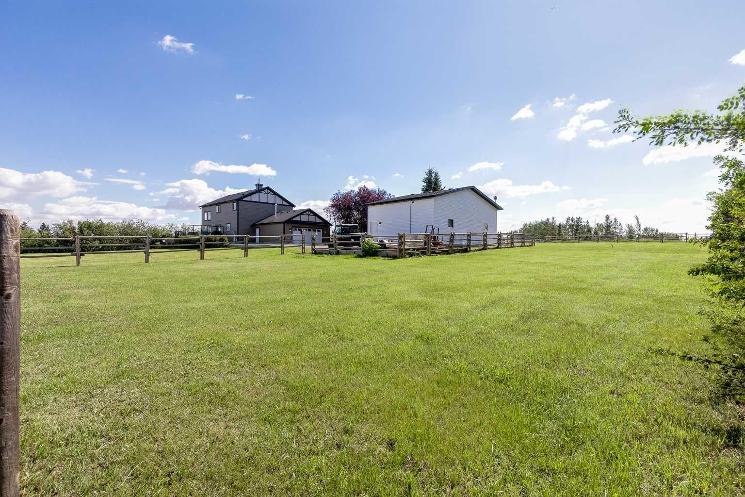 272055 Range Road 282A  